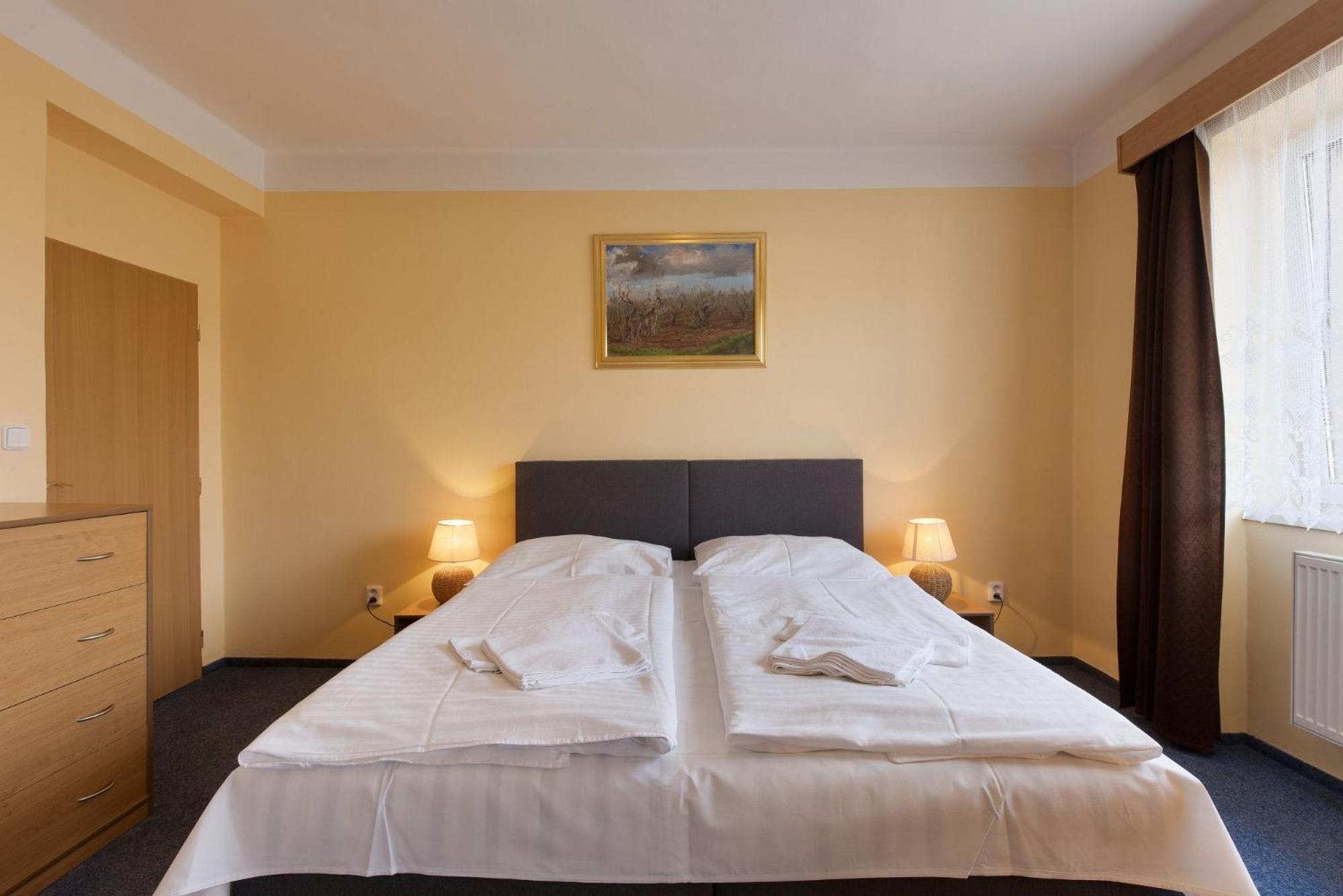 Hotel Belvedere Příbram Eksteriør bilde